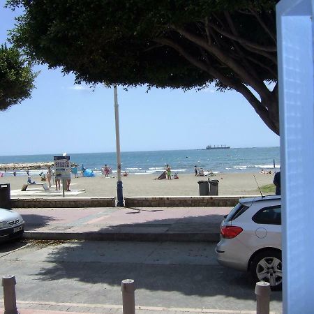 Apartment On The Beach Málaga Extérieur photo